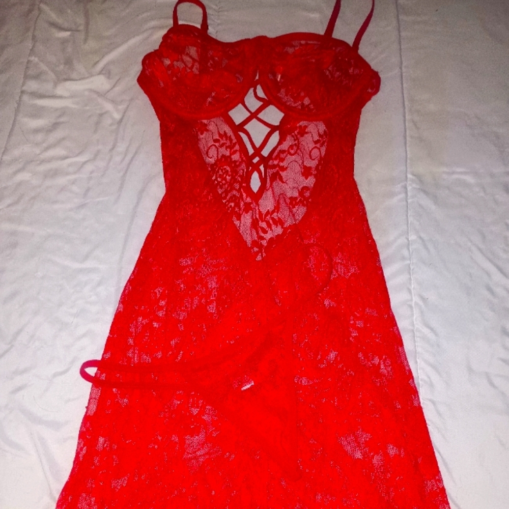 Fredricks of Hollywood NWOT,red lace underwire pushup,sexy chemise